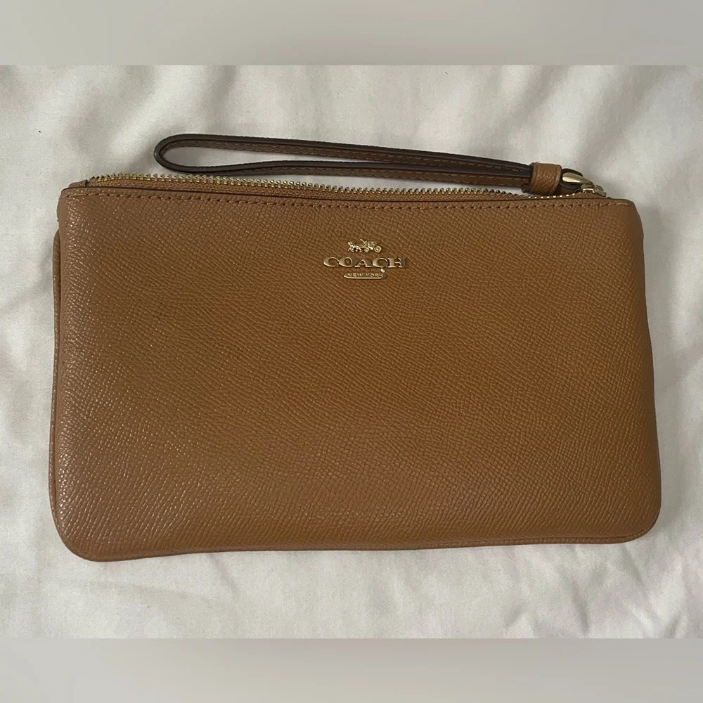Coach Wallet - Picture 1 of 3
